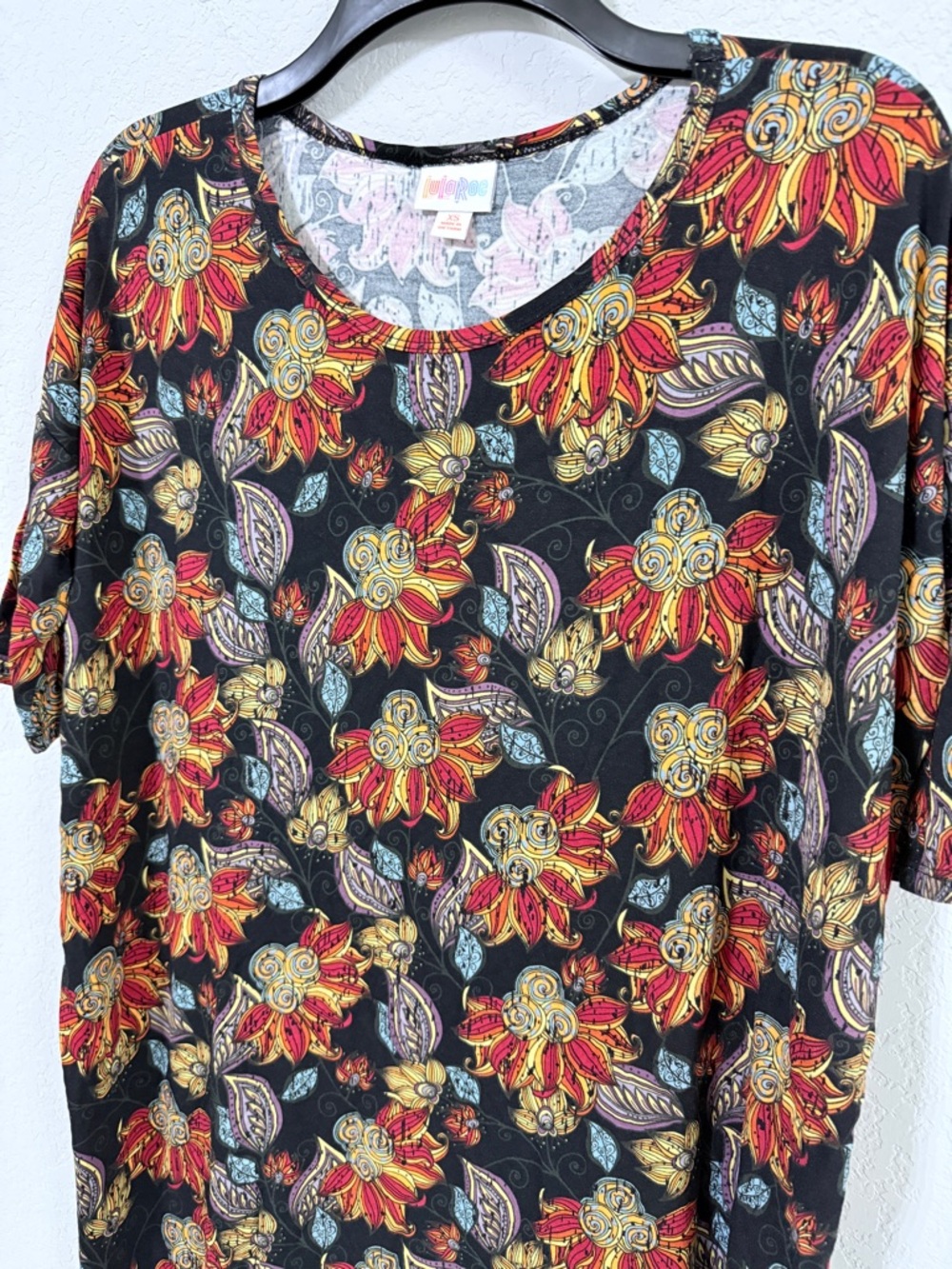 LuLaRoe Irma Floral Print Tunic Tee